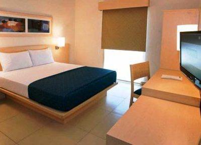 фото отеля City Express Manzanillo