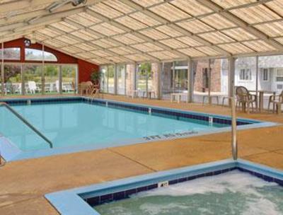 фото отеля Days Inn Mackinaw City-Lakeview