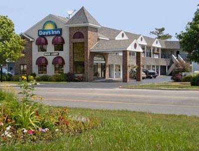 фото отеля Days Inn Mackinaw City-Lakeview