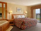 фото отеля Days Inn Mackinaw City-Lakeview