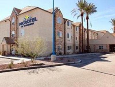 фото отеля Microtel Inn & Suites Fortuna Foothills
