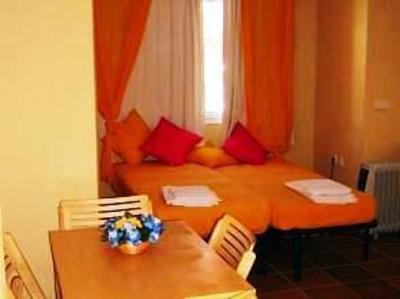 фото отеля Apartamentos Habitat Premier