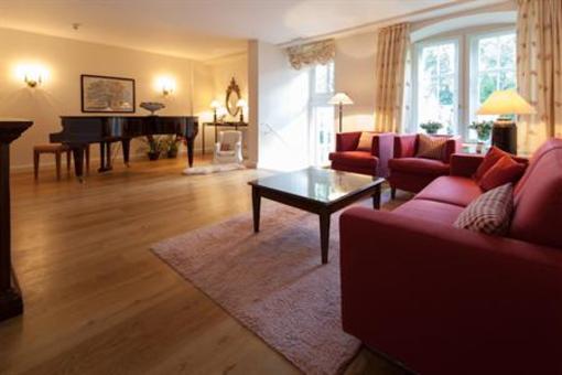 фото отеля Schlosshotel Munchhausen