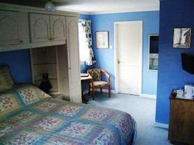 фото отеля The Finches Bed & Breakfast Marlborough (England)