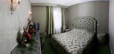 фото отеля Vulturul Negru Hotel Oradea