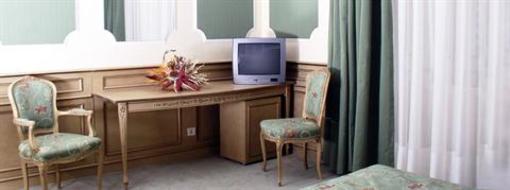 фото отеля Vulturul Negru Hotel Oradea