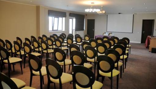 фото отеля Hotel Dumbrava