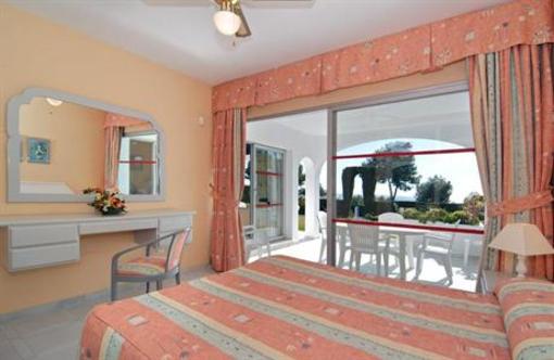 фото отеля Miraflores Beach & Country Club