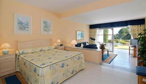 фото отеля Miraflores Beach & Country Club