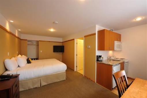 фото отеля Elizabeth Lake Lodge