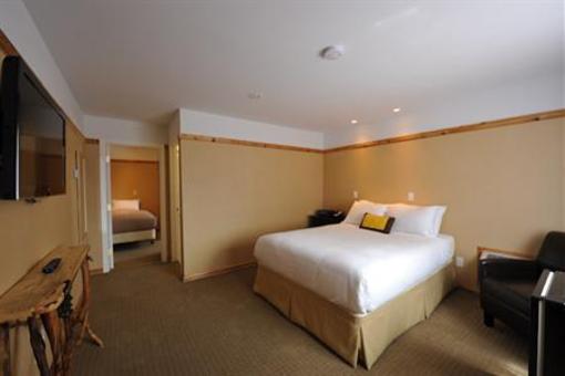 фото отеля Elizabeth Lake Lodge
