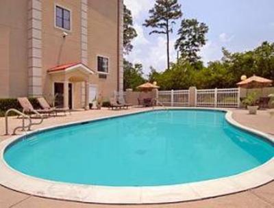 фото отеля Baymont Inn & Suites Conroe