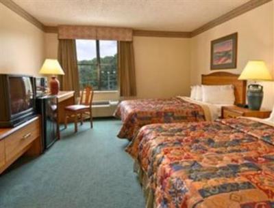 фото отеля Baymont Inn & Suites Conroe