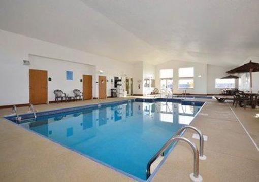 фото отеля Mainstay Suites Cedar Rapids