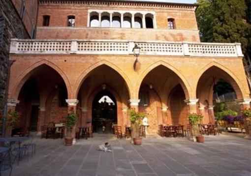 фото отеля Castello Di Valenzano