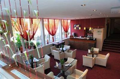 фото отеля CE Plaza Hotel