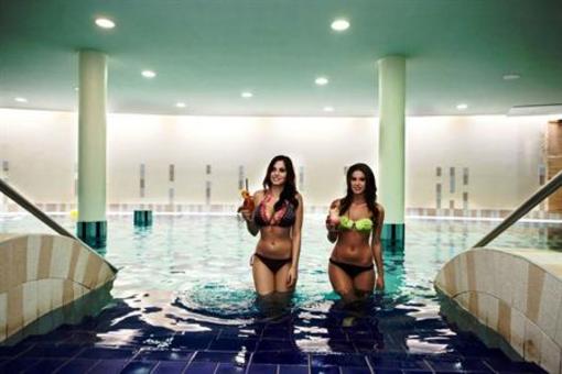 фото отеля CE Plaza Hotel