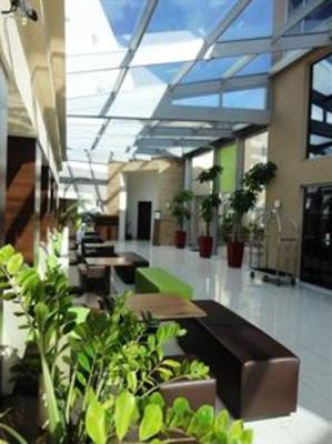 фото отеля CE Plaza Hotel