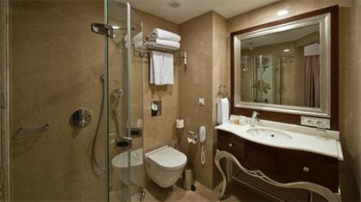 фото отеля CVK Hotels