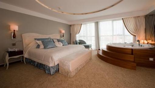 фото отеля CVK Hotels