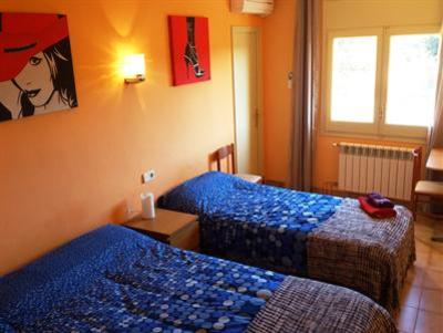 фото отеля Hostal Les Roques