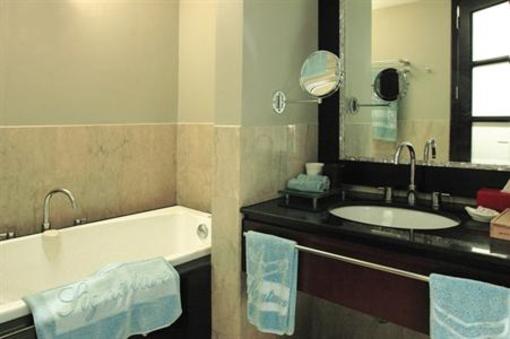 фото отеля Surya Hotel and Cottages