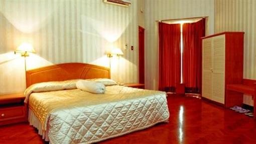 фото отеля Surya Hotel and Cottages