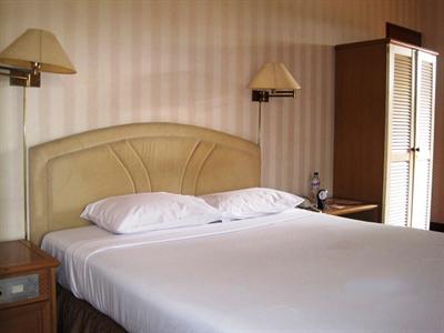 фото отеля Surya Hotel and Cottages
