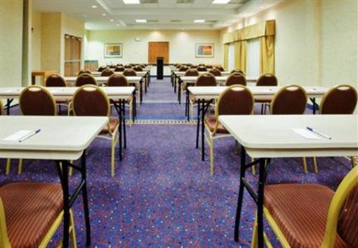 фото отеля Holiday Inn Express Hotel & Suites Richmond North Ashland