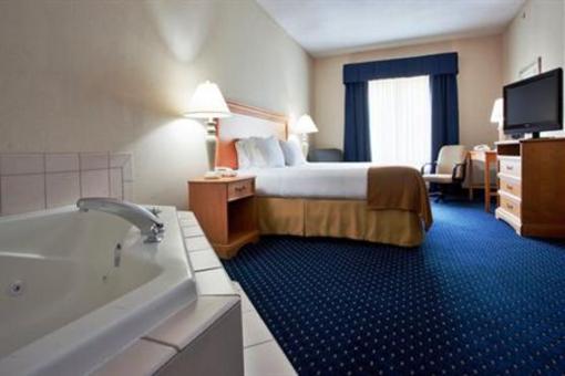 фото отеля Holiday Inn Express Hotel & Suites Richmond North Ashland
