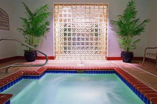 фото отеля Holiday Inn Express Hotel & Suites Richmond North Ashland