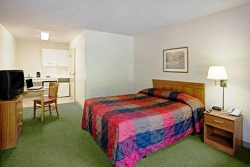 фото отеля Crossland Economy Studios Hotel Baton Rouge