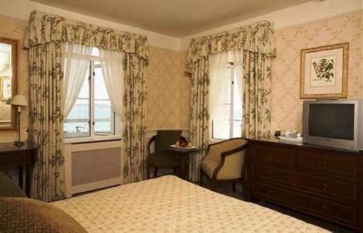 фото отеля Somerville Hotel Saint Aubin
