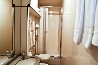 фото отеля Hotel Ristorante Alpi del mare