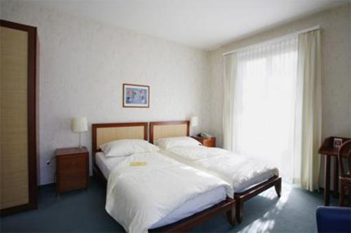фото отеля Hotel Landhus Zurich