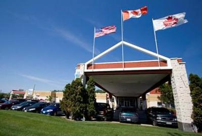 фото отеля Canad Inns Garden City