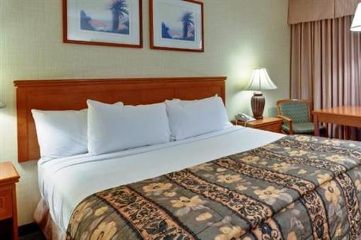фото отеля Vagabond Inn Ventura