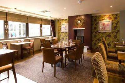 фото отеля Premier Inn City Centre Southampton