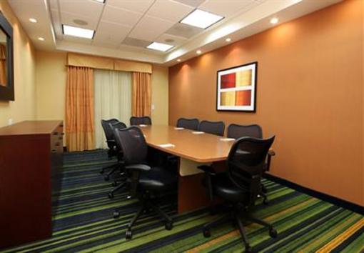 фото отеля Fairfield Inn & Suites Mahwah