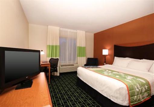 фото отеля Fairfield Inn & Suites Mahwah