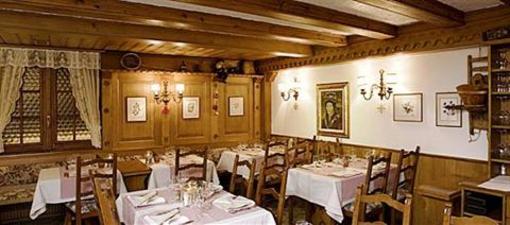 фото отеля Hotel Helvetia Zermatt