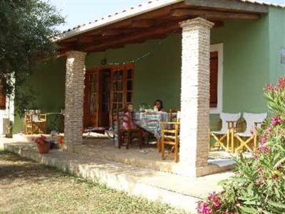 фото отеля Daphnes Villas