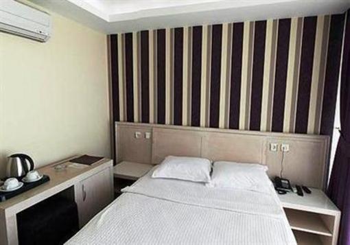 фото отеля Hotel Lara World
