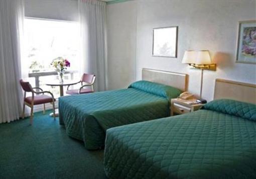 фото отеля Days Hotel Thunderbird Beach Resort Miami