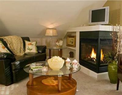 фото отеля Hartstone Inn & Hideaway