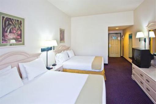фото отеля Holiday Inn Express Plant City