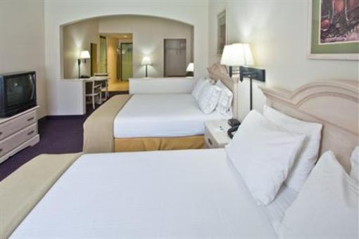 фото отеля Holiday Inn Express Plant City