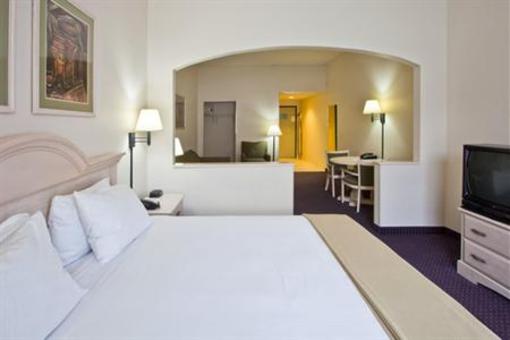 фото отеля Holiday Inn Express Plant City