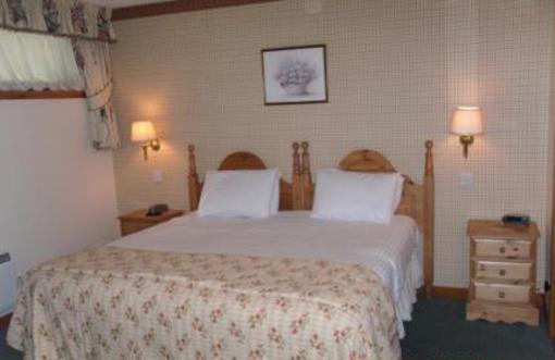 фото отеля Macdonald Forest Hills Hotel & Resort