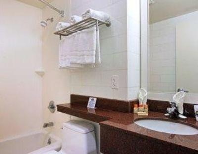 фото отеля Days Inn Yankee Stadium Bronx